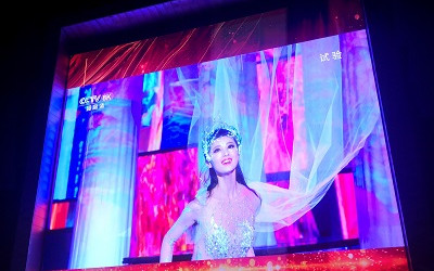 繼上海國際電影節(jié)后，洲明大屏再度驚艷世界