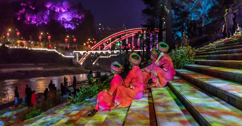 越“夜”越精彩 夜游文旅演藝賦能城鎮(zhèn)夜經(jīng)濟-5