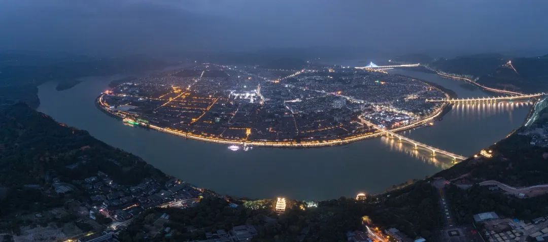 信達作品 | 四川閬中古城“閬苑不夜天 嘉陵江山游”照明工程及景觀提升項目